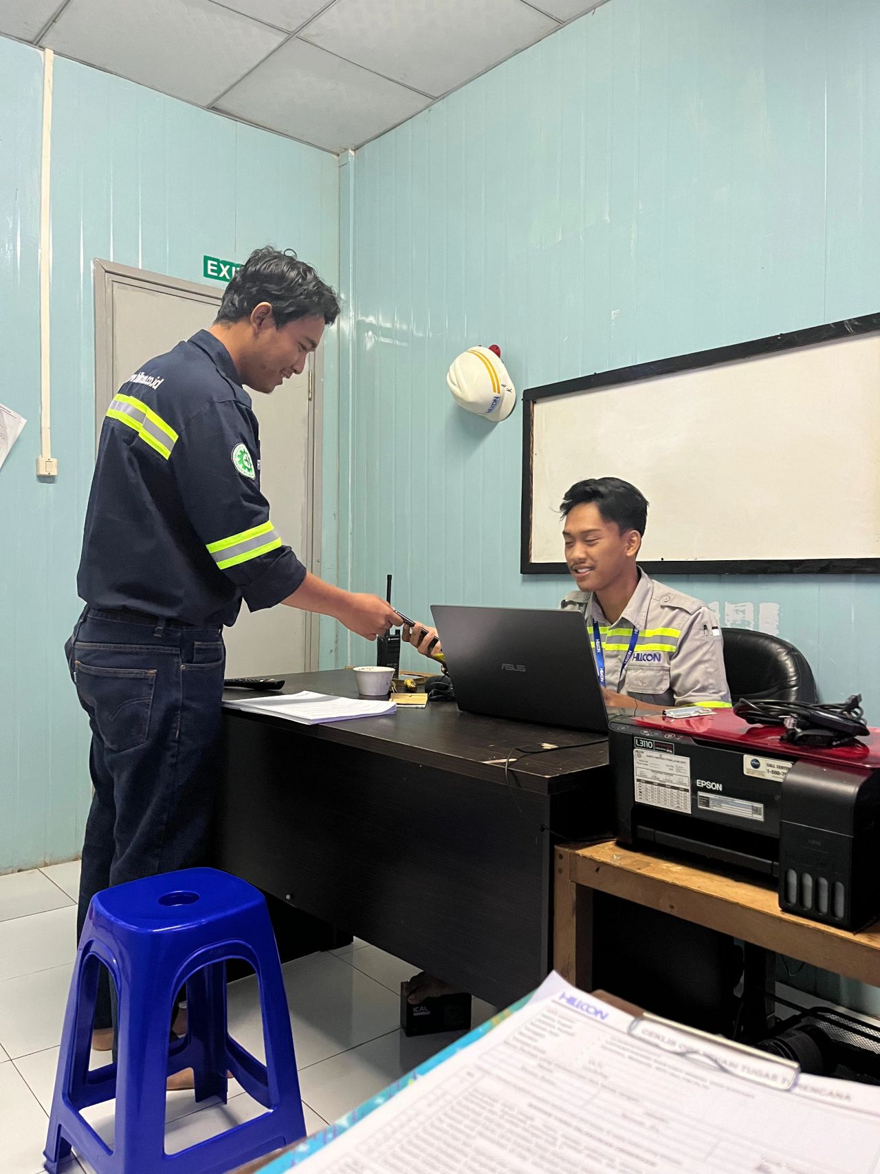IT Support - Akses Jaringan Karyawan