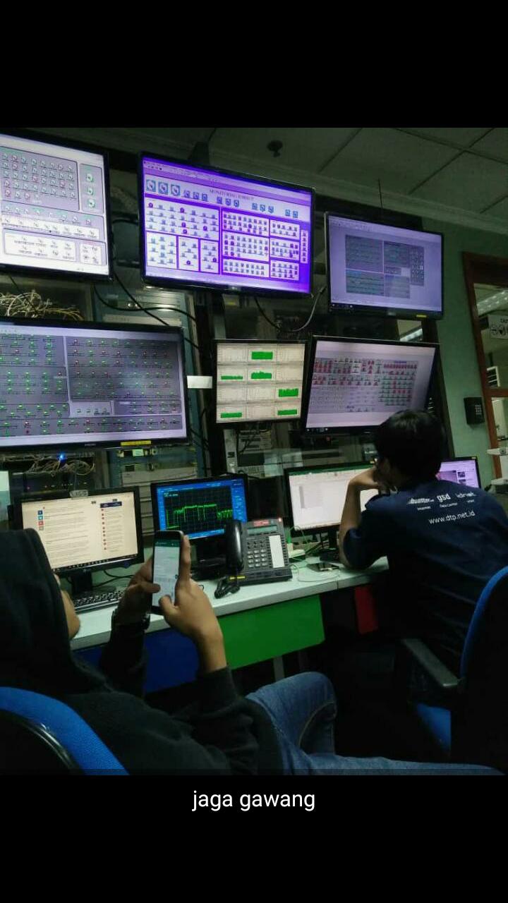 Network Operations Center (NOC)